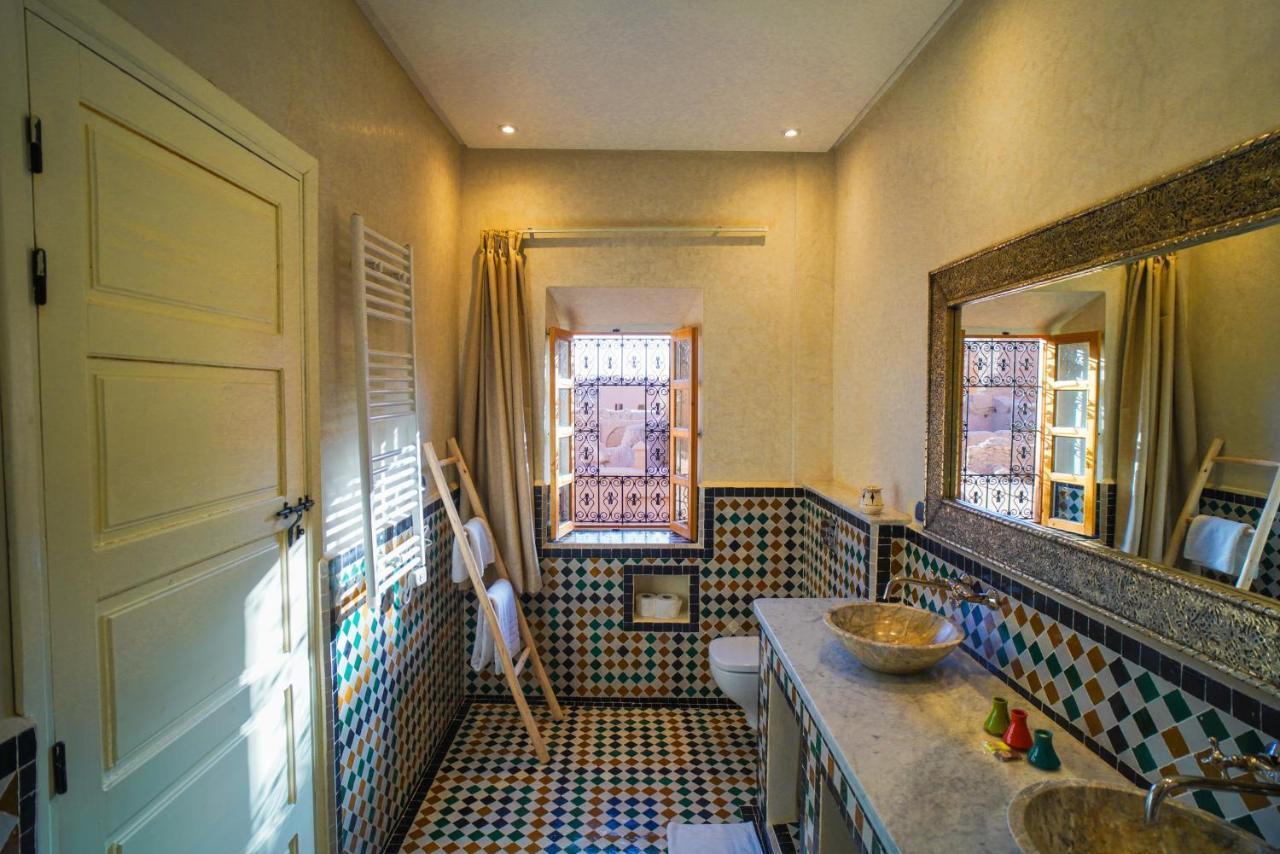 Kasbah Hnini Hotel Igdaoun Exterior photo