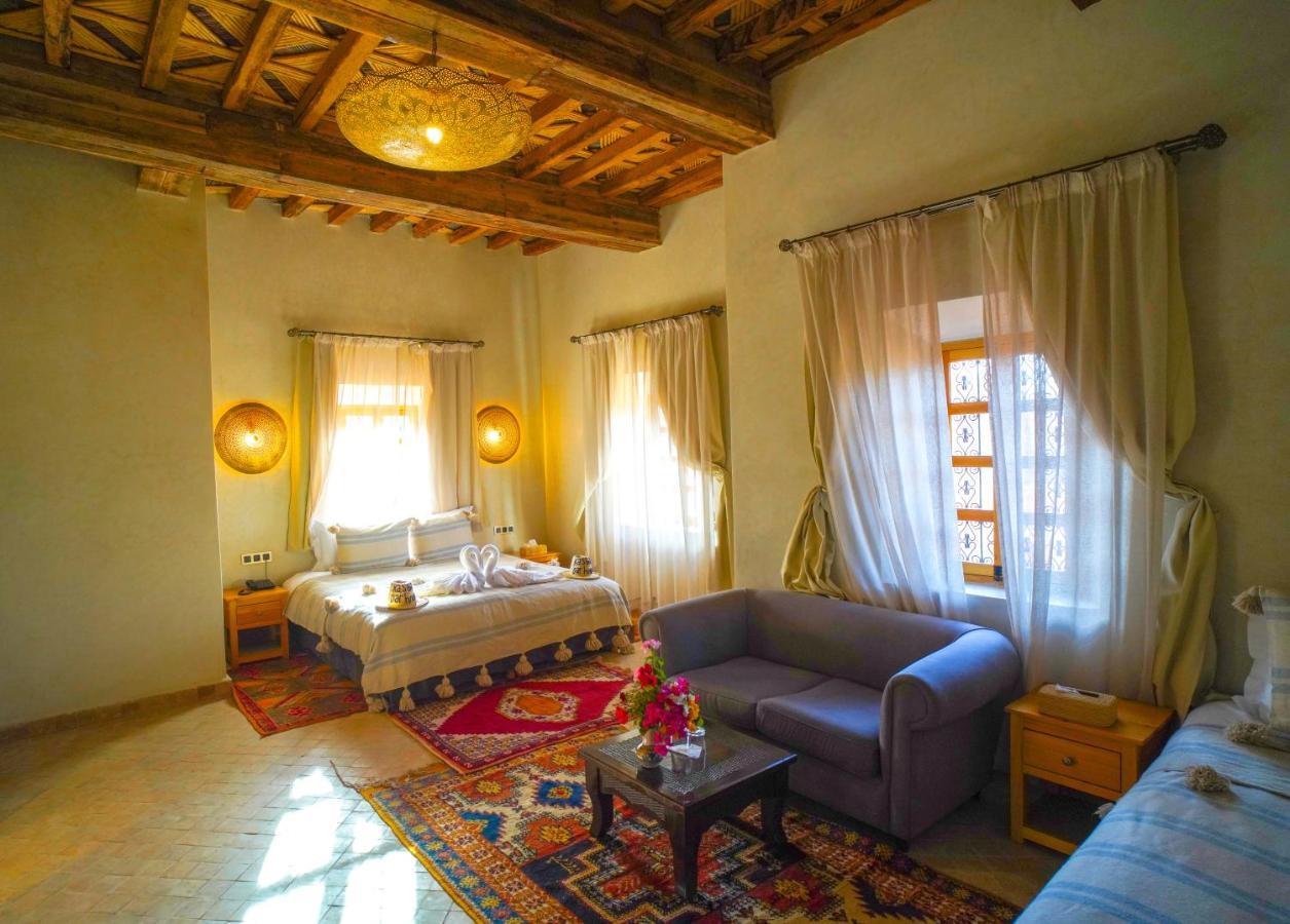 Kasbah Hnini Hotel Igdaoun Exterior photo