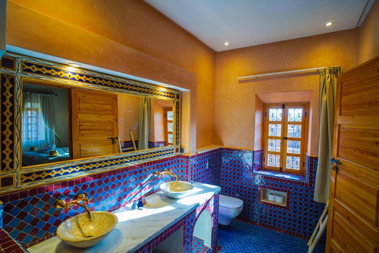 Kasbah Hnini Hotel Igdaoun Exterior photo